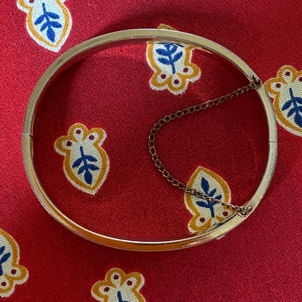 M I R E I L L E - 12k Gold Filled Bangle Bracelet - image 3